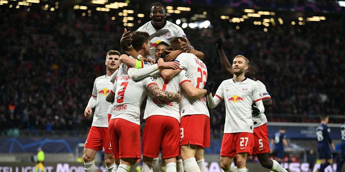 上海申花训练开放日，关键时刻豪取连胜引欢呼，德国杯在即，阵容厚度经受考验(上海申花今天新闻)-爱游戏体育