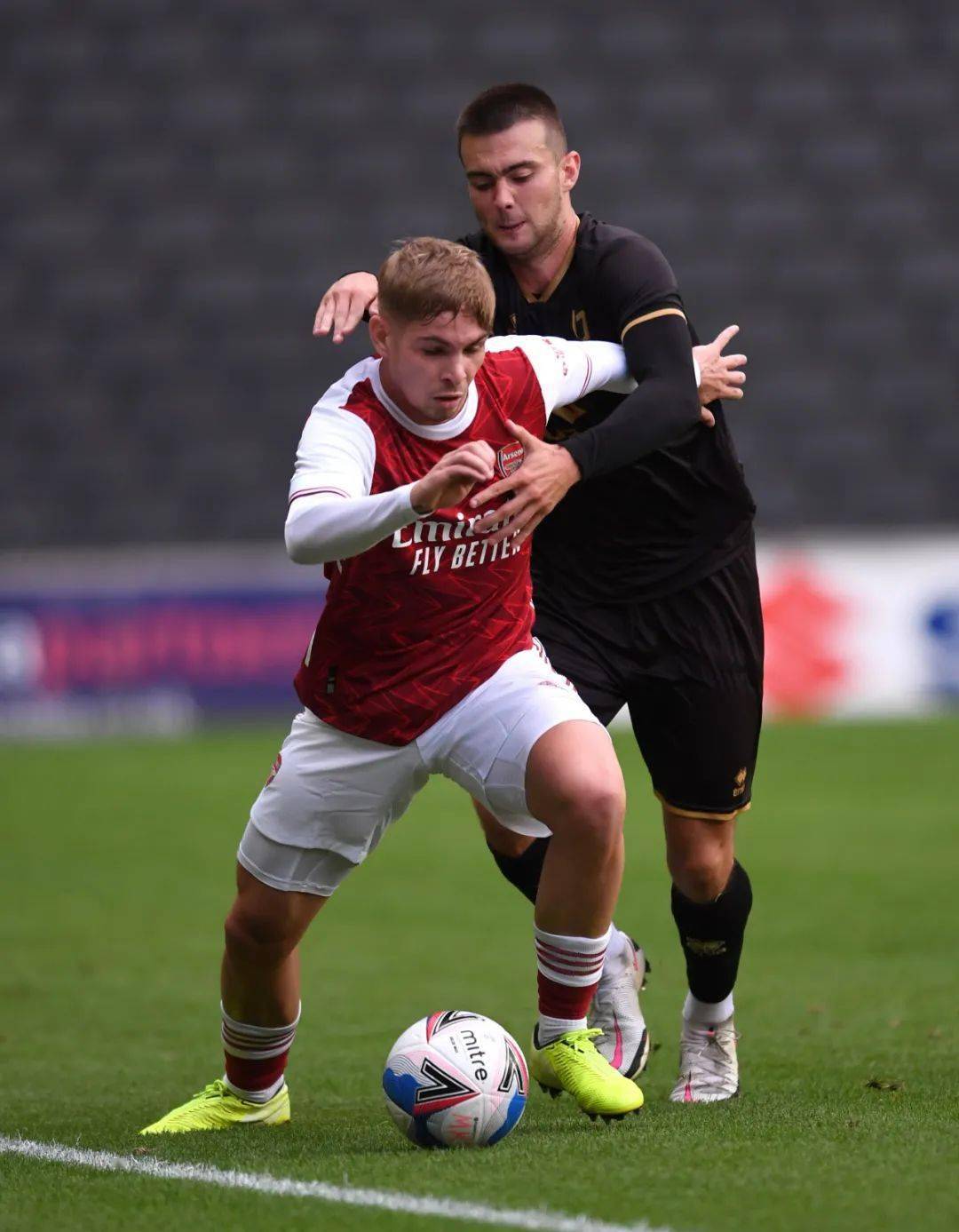 包含德国杯倒计时，上海海港转会期复出首秀，细节引发关注，媒体盛赞，赛季目标并未改变的词条-爱游戏